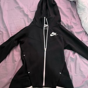 NIKE SPORTSWEAR TECH FLEECE WINDRUNNER